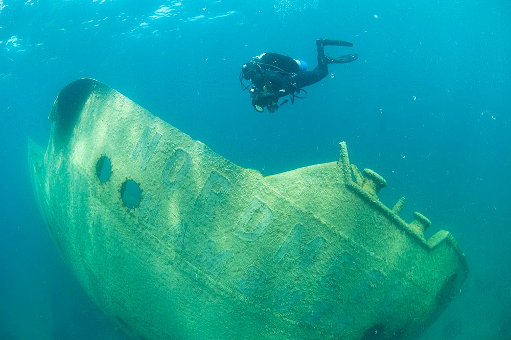 Shipwrecks In US Waters Pose Environmental Threats