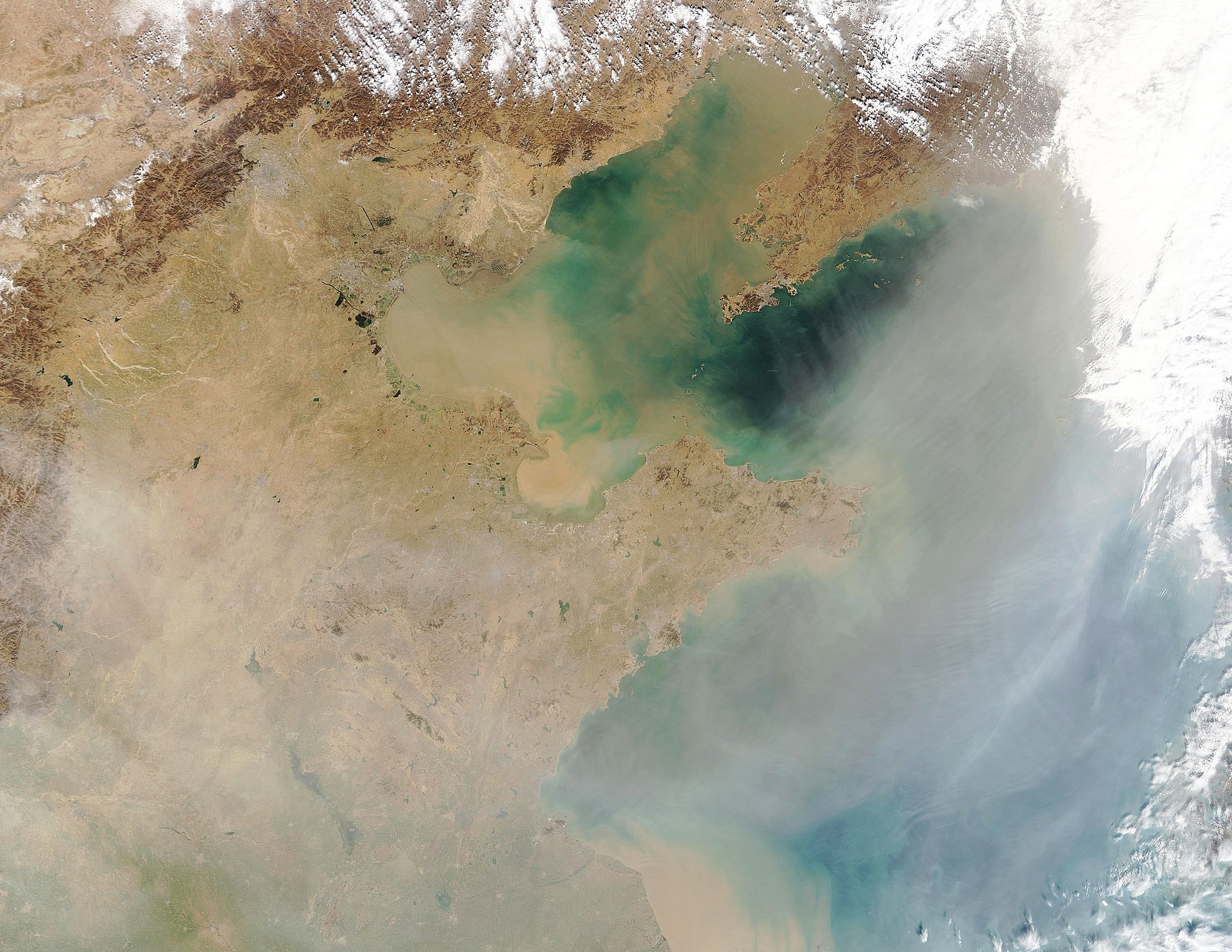 Consistent Haze Is Reducing Solar Radiation In China