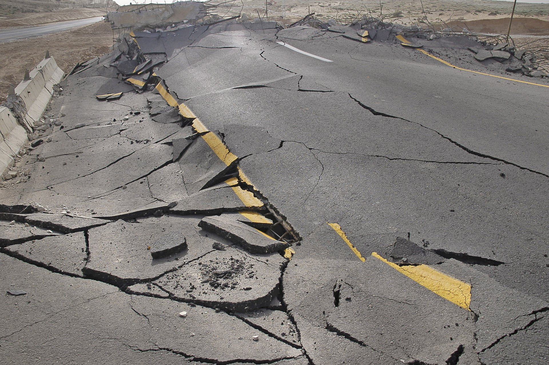 Powerful earthquake rocks New Zealand