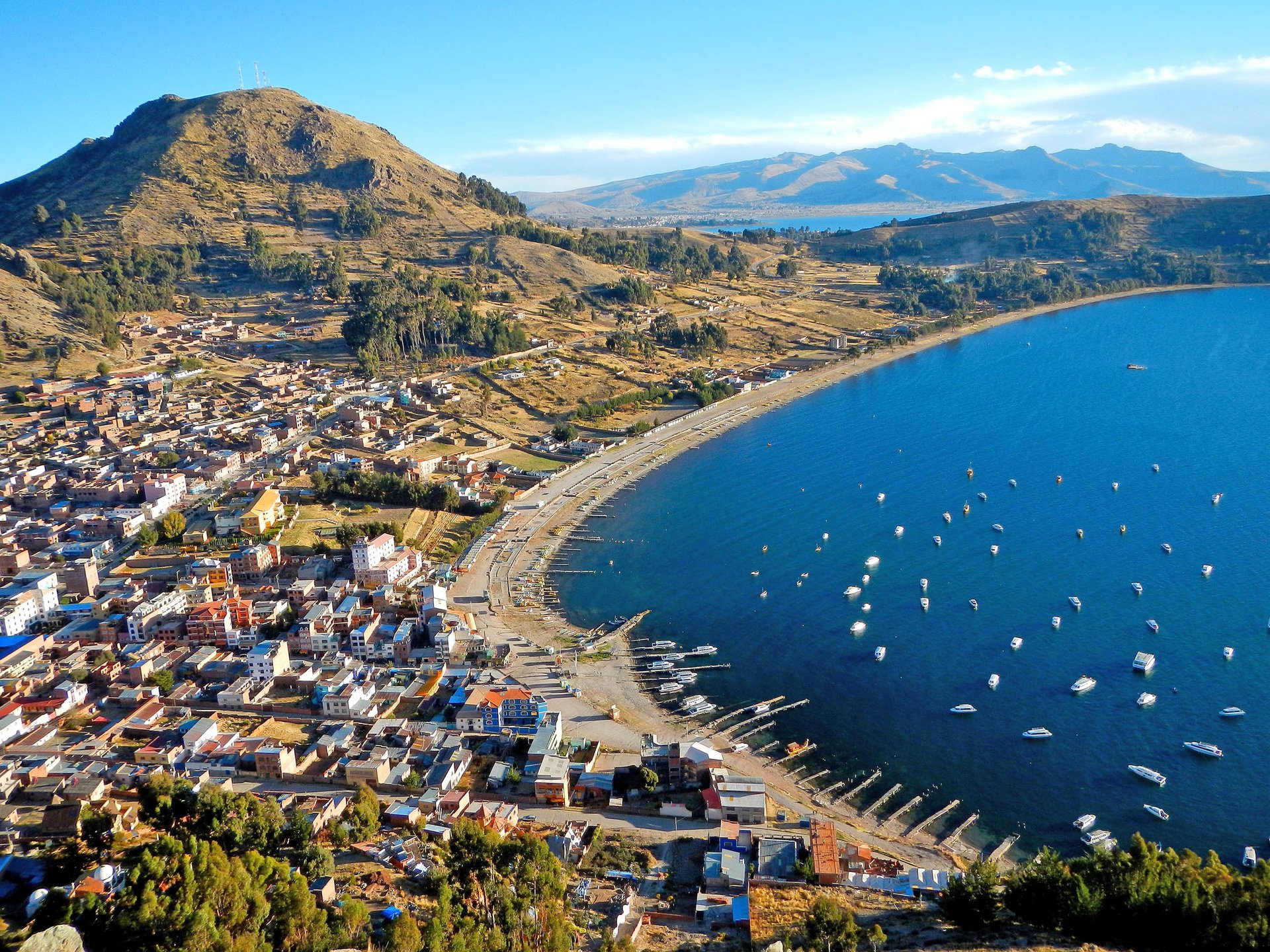 Pollution plagues Peru's famous Lake Titicaca