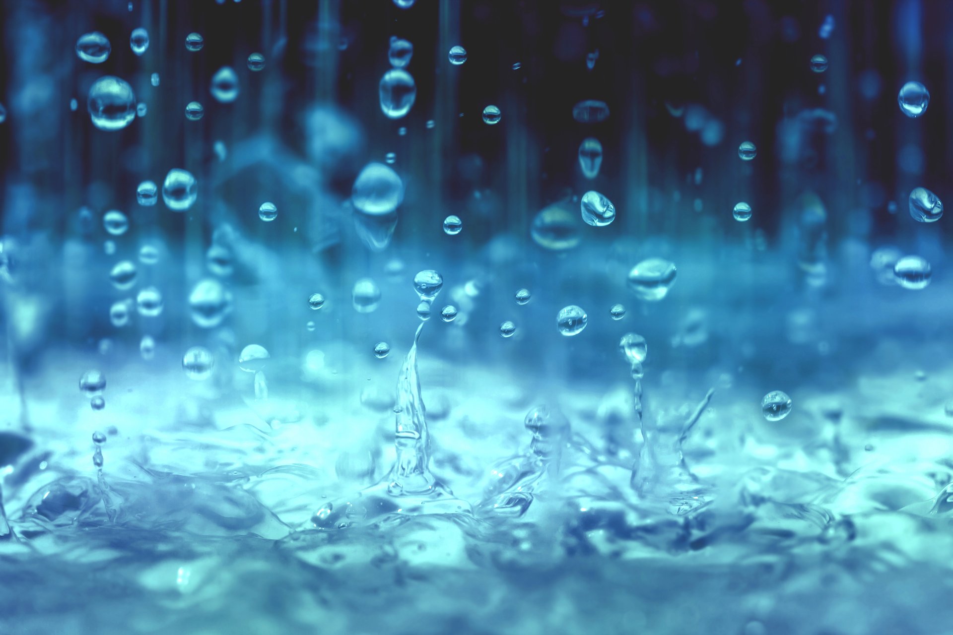 How bacteria travels through rain and spreads all over