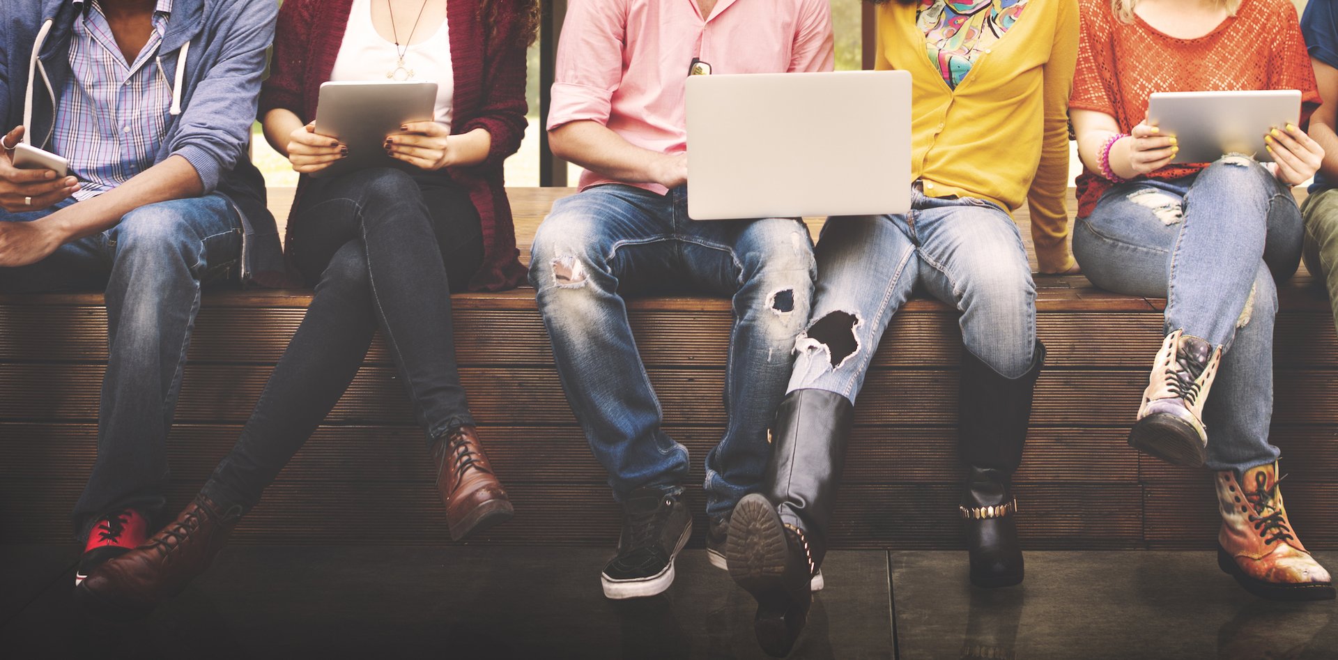Underprivileged teens more likely to drop college ambitions