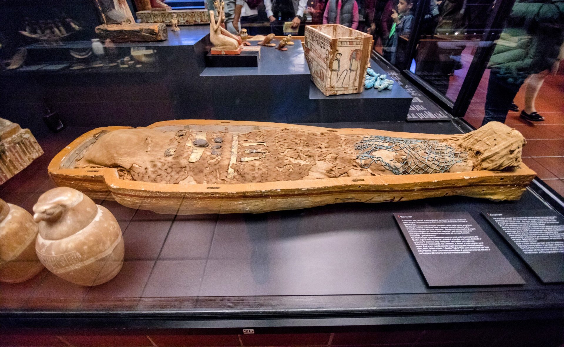 Mummification processes in Europe are older than expected