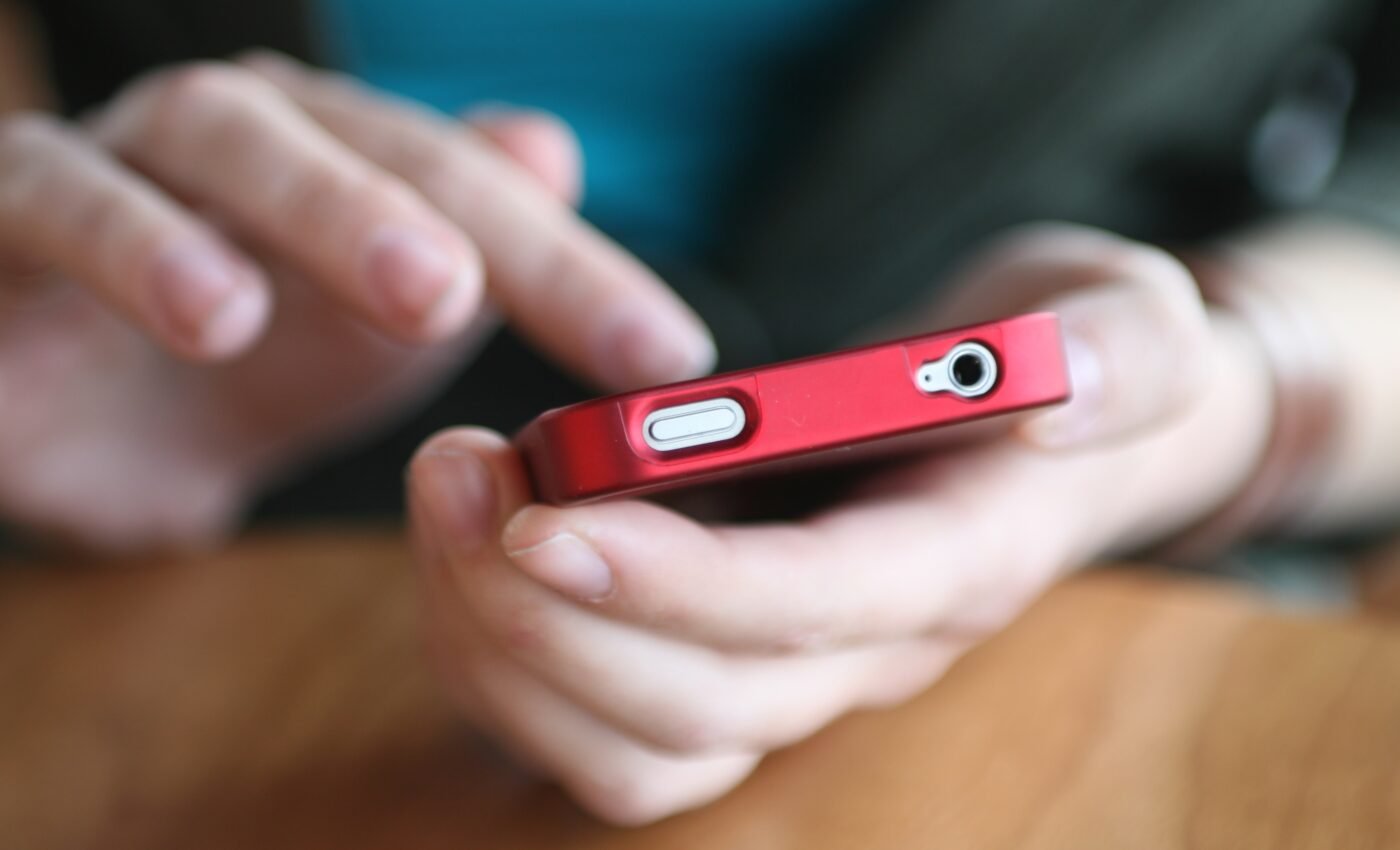 Social media impacts boys and girls at different ages