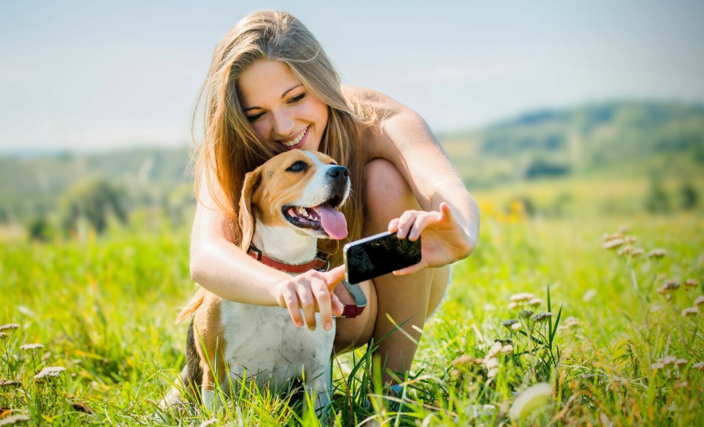 Rewriting negative memories by activating positive ones