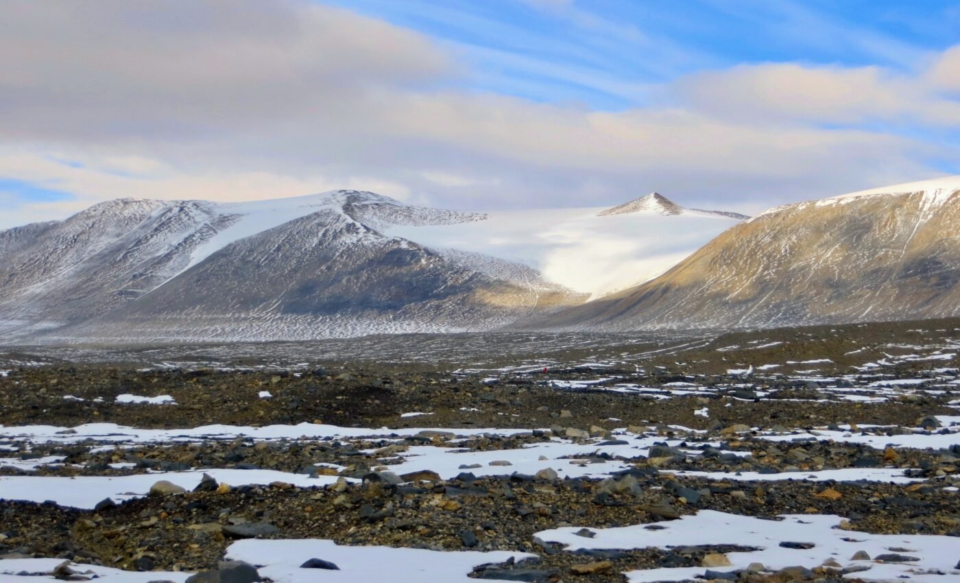 Antarctic summer thaw lasts longer than previously thought