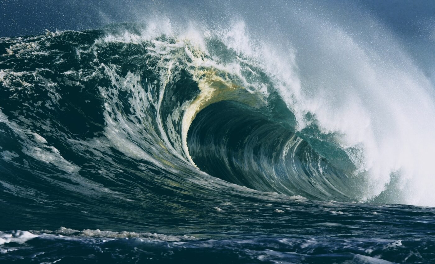Distant storms trigger sneaker waves on the Pacific coast