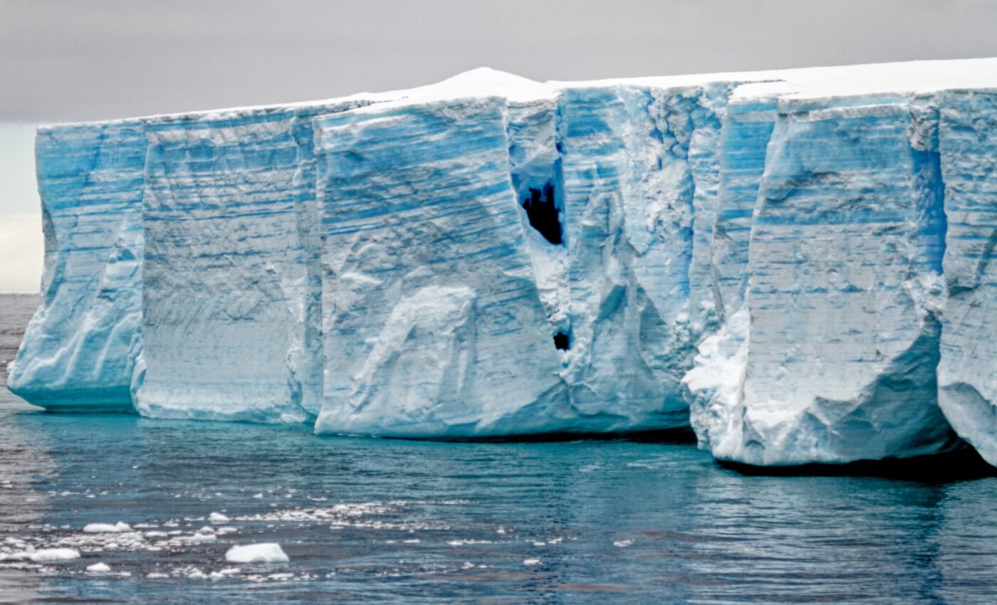 New circulation pattern discovered beneath Antarctic ice shelves