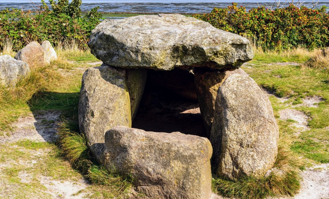 Stone Age women and children were buried with tools too